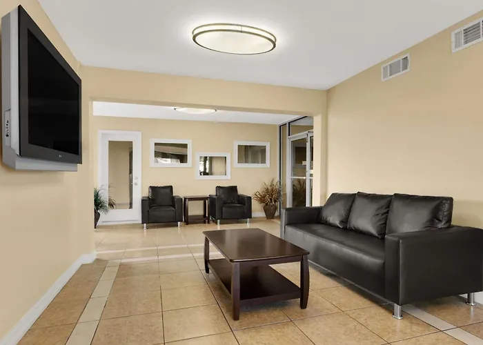 Motel: Super 8 By Wyndham Fort Worth Tx